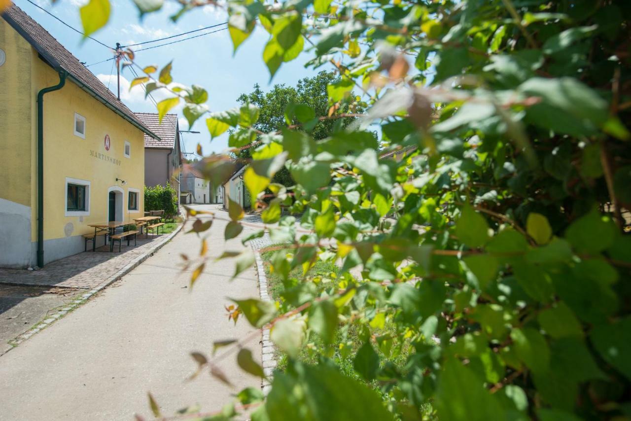 ホテル Weingut Martinshof Sankt Ulrich  エクステリア 写真